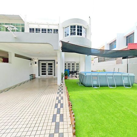 527 Beachhouse L 5 Bedroom With Swimming Pool - 3Min Walk To The Beach Tanjung Bungah  Ngoại thất bức ảnh